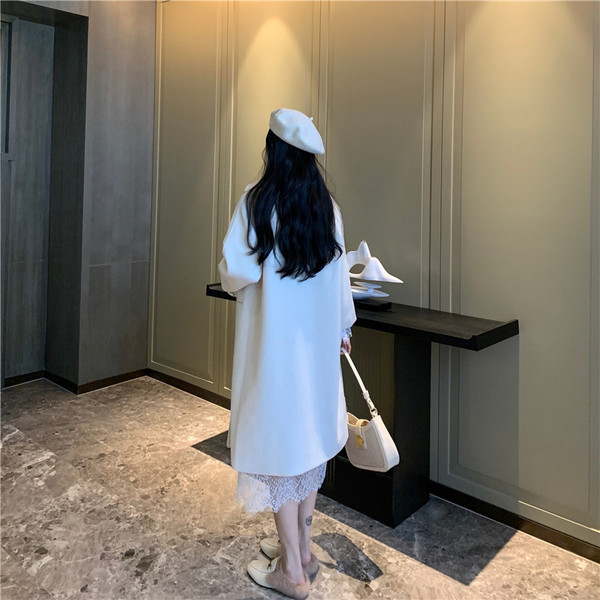 Palton lung elegant de dama alb cu nasturi