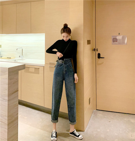 Blugi largi de dama cu inchidere asimetrica de culoare albastra