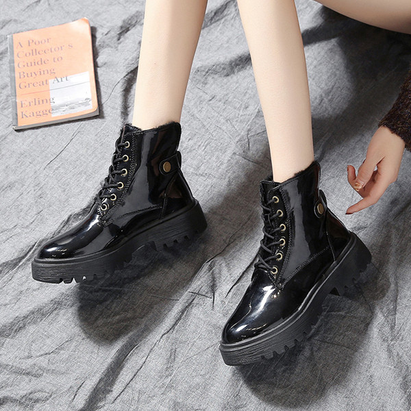 Cizme de dama de culoare neagra potrivite pentru iarna