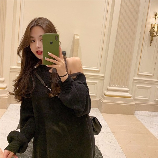 Pulover de dama modern cu umar gol in trei culori