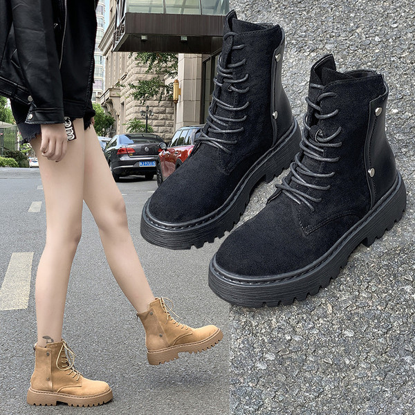 Cizme casual de dama cu sireturi si talpa aspra, in maro si negru