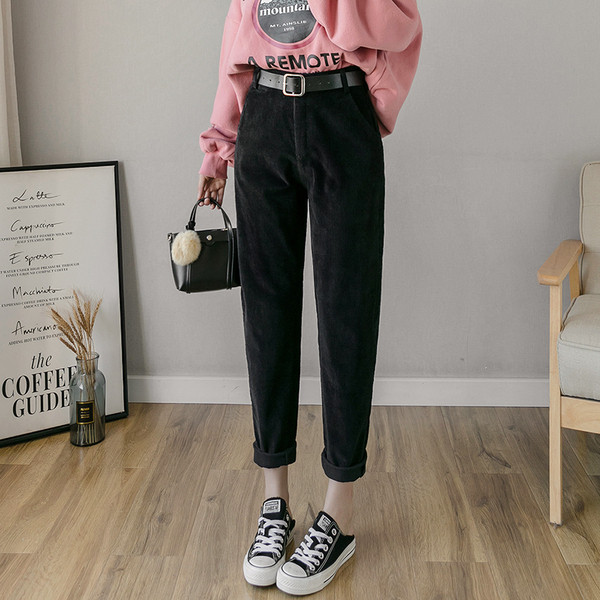 Μοντέρνα γυναικεία παντελόνια με ζώνη και τσέπες σε μαύρο, μπεζ και γκρι χρώμα