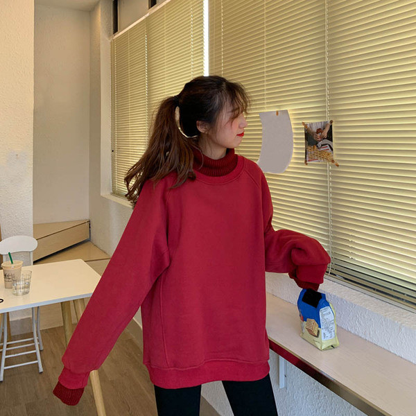 Bluză lată casual de damă cu guler polo