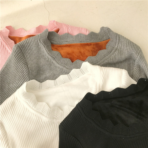 Bluză modernă cu decolteu oval în mai multe culori