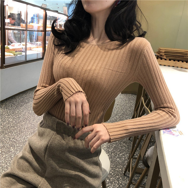 Γυναικεία μπλούζα με ωοειδές ντεκολτέ σε διάφορα χρώματα