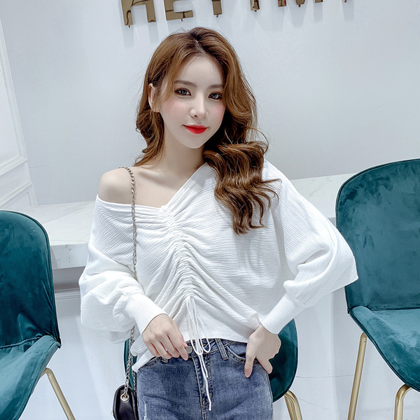 Νέο μοντέλο γυναικεία μπλούζα με λαιμόκοψη και κορδόνια σε πράσινο, κόκκινο, μαύρο και άσπρο χρώμα