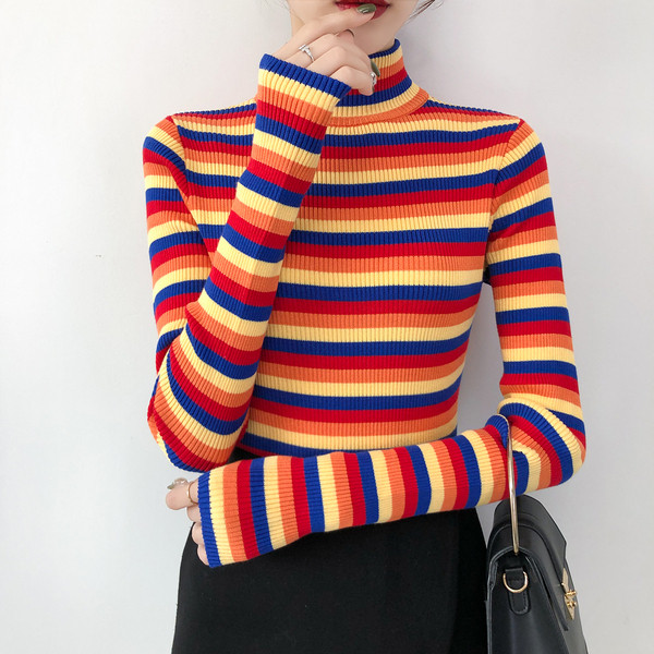 Μοντέρνο ριγέ γυναικείο πουλόβερ με ψηλή γιακά