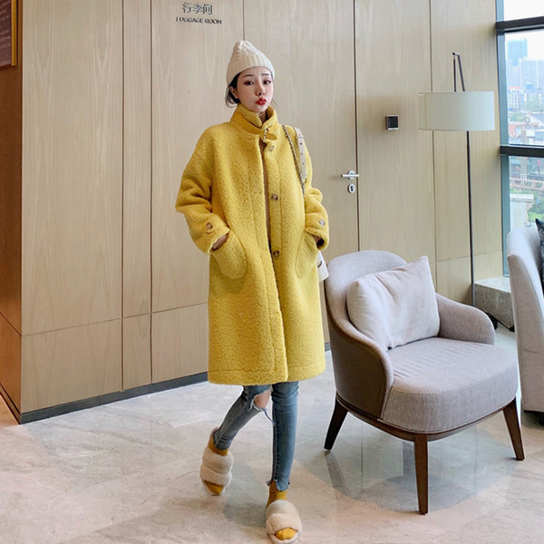 Palton de dama cu buzunare si nasturi in trei culori