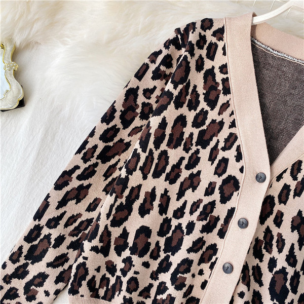 Vesta de dama cu model leopard in doua culori