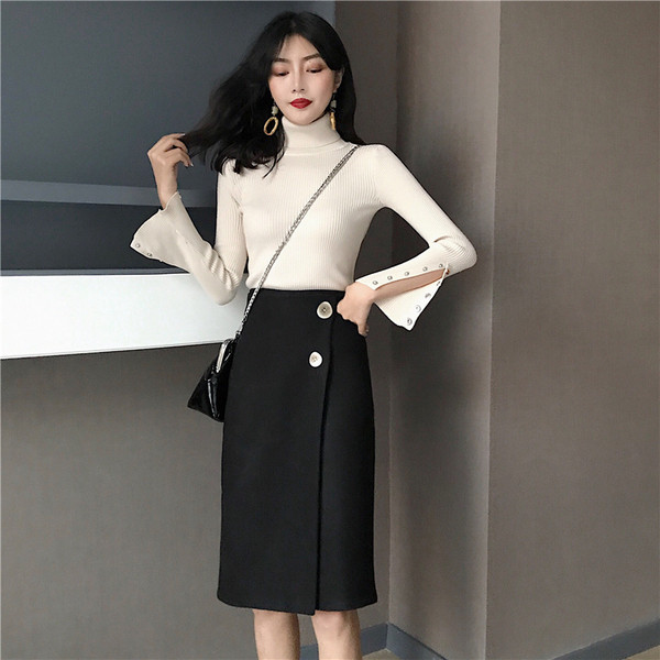 Fusta lunga asimetrica cu nasturi in doua culori