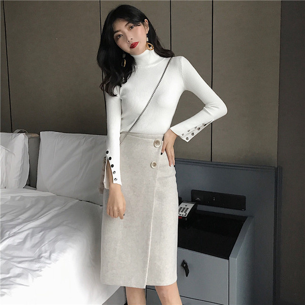 Fusta lunga asimetrica cu nasturi in doua culori