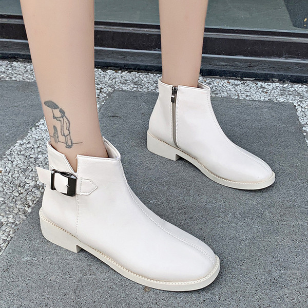 Cizme de dama din piele cu talpa plate in alb si negru