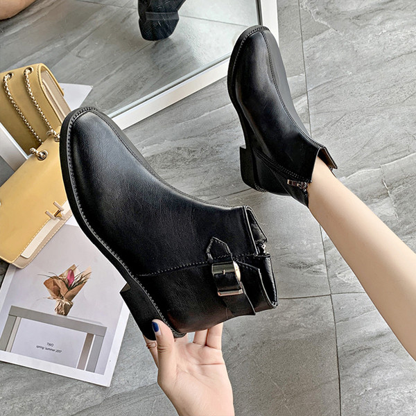 Cizme de dama din piele cu talpa plate in alb si negru