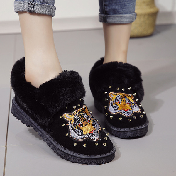 Pantofi de iarna dama cu broderie colorata in negru