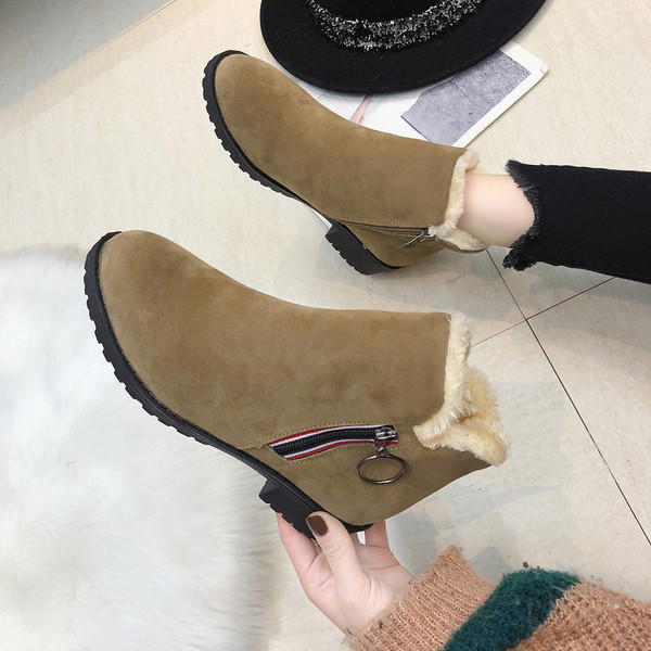 Γυναικείες χειμωνιάτικες μπότες με απαλή επένδυση σε διάφορα χρώματα
