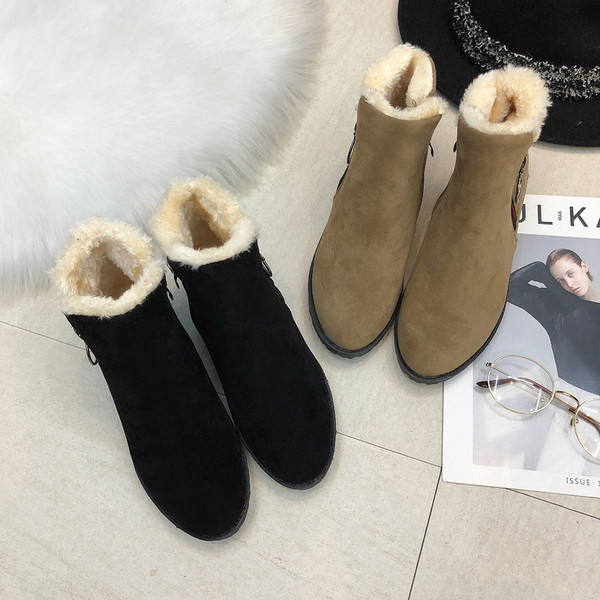 Γυναικείες χειμωνιάτικες μπότες με απαλή επένδυση σε διάφορα χρώματα