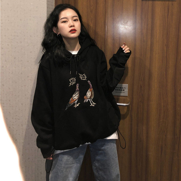 Γυναικείο φαρδύ φούτερ με κεντήματα και κουκούλα σε διάφορα χρώματα