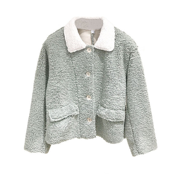 Модерно дамско палто с копчета в зелен цвят