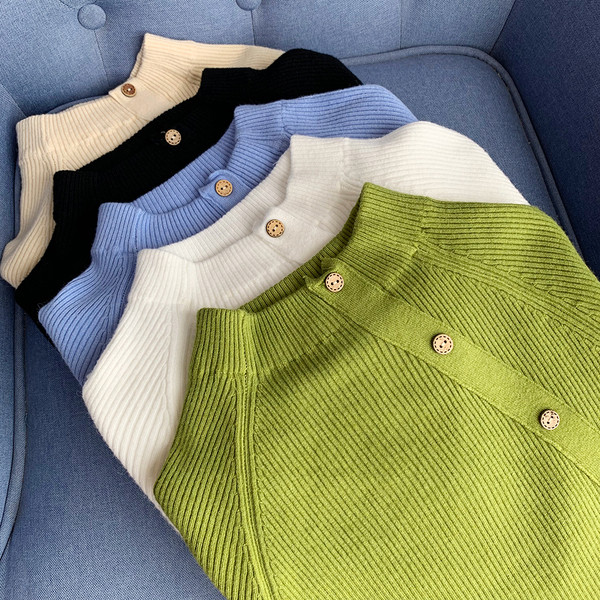 Γυναικείο πουλόβερ με κουμπιά σε διάφορα χρώματα