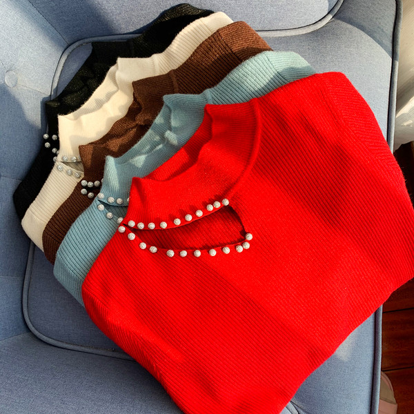 Μοντέρνο γυναικείο πουλόβερ με διακόσμηση με πέρλες σε διάφορα χρώματα