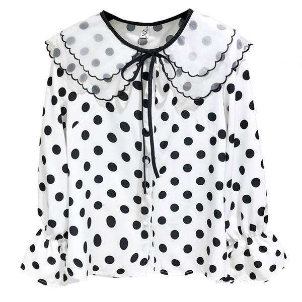 Bluză de damă modernă cu buline și mânecă lotus în alb