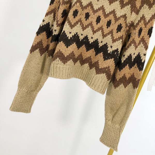 Γυναικείο πουλόβερ με χρωματιστό μοτίβο και μακριά μανίκια