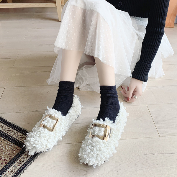 Χνουδοτά καθημερινά γυναικεία παπούτσια σε μεταλλικό στοιχείο σε διάφορα χρώματα