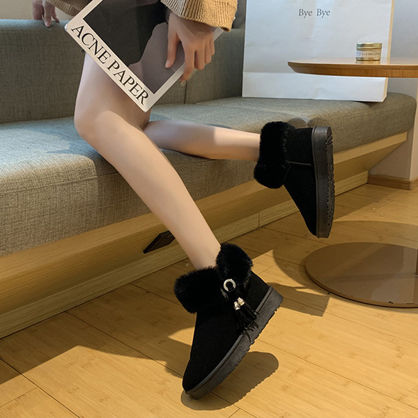 Női téli csizma puha béléssel és lapos talppal