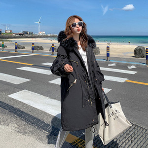 ÚJ modell női hosszú téli kabát kapucnival és pehellyel négy színben