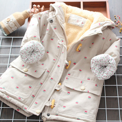 Modern téli gyerekkabát puha béléssel és kapucnival bézs és rózsaszín színben