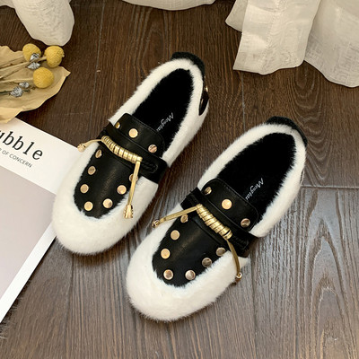 Καθημερινά γυναικεία παπούτσια με μεταλλικά στοιχεία σε διάφορα χρώματα