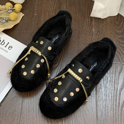 Καθημερινά γυναικεία παπούτσια με μεταλλικά στοιχεία σε διάφορα χρώματα