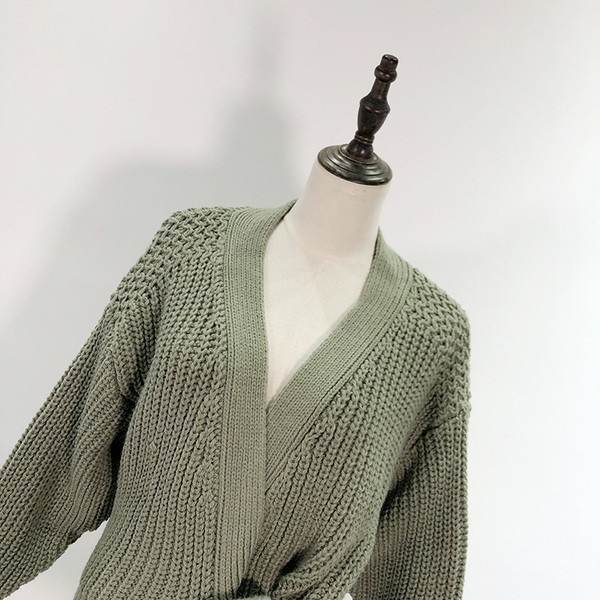 Női alkalmi rövid kardigán derékkötővel