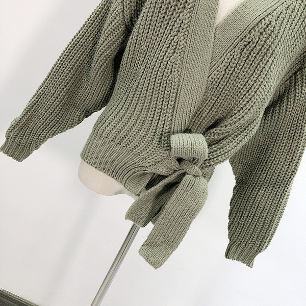 Női alkalmi rövid kardigán derékkötővel