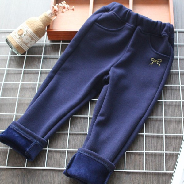 Új modell gyerek sportnadrág hímzéssel és zsebekkel lányoknak