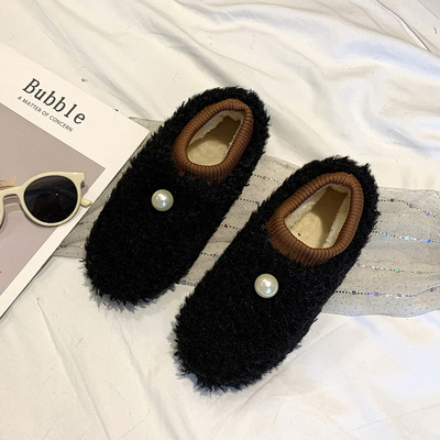 Női téli papucs fehér, fekete és bézs színben