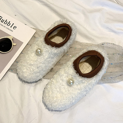 Női téli papucs fehér, fekete és bézs színben