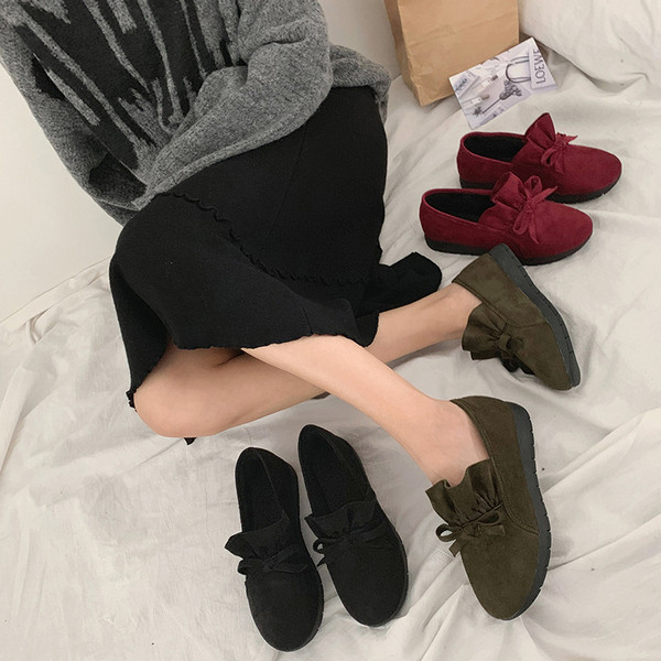 Lapos talpú, hétköznapi női cipő több színben