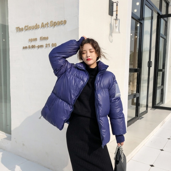 ÚJ modell női téli kabát magas gallérral fehér, kék és rózsaszín színekben