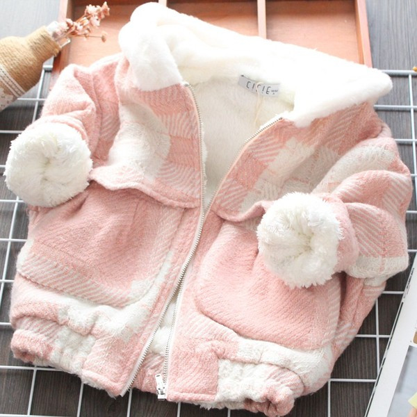 Μοντέρνο παιδικό μπουφάν  με απαλή επένδυση και τσέπες σε ροζ χρώμα