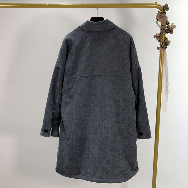 Hosszú kordbársony kabát meleg béléssel és gombokkal