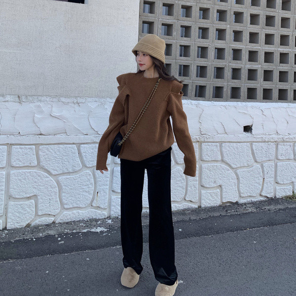 Μοντέρνα γυναικεία μπλούζα σε δύο χρώματα με στρογγυλη λαιμόκοψη