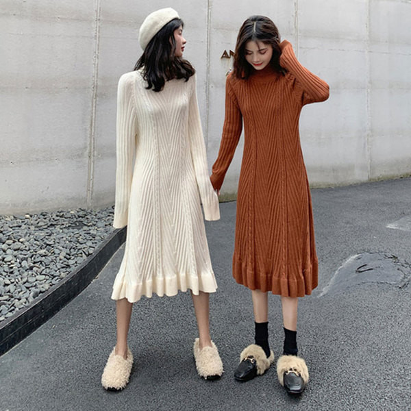 Női aktuális kötött ruha két színben, hosszú ujjal