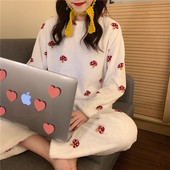 Női aktuális pizsama két színben