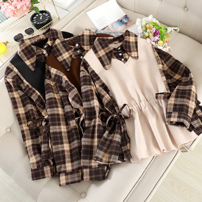 Modern női kockás blúz nyakkendővel és gombokkal, többféle színben