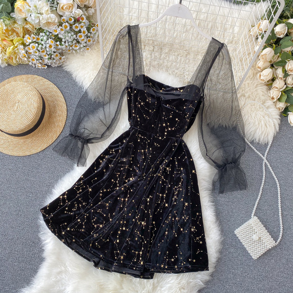 Stílusos női ruha csillogó hatású fekete színben