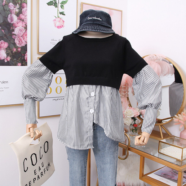 Νέο μοντέλο γυναικεία μπλούζα με στρογγυλη λαιμόκοψη  και κουμπιά σε δύο χρώματα