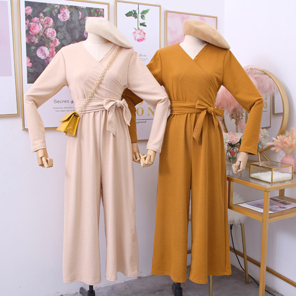 Modern női overál spitz nyakkivágással - több színben