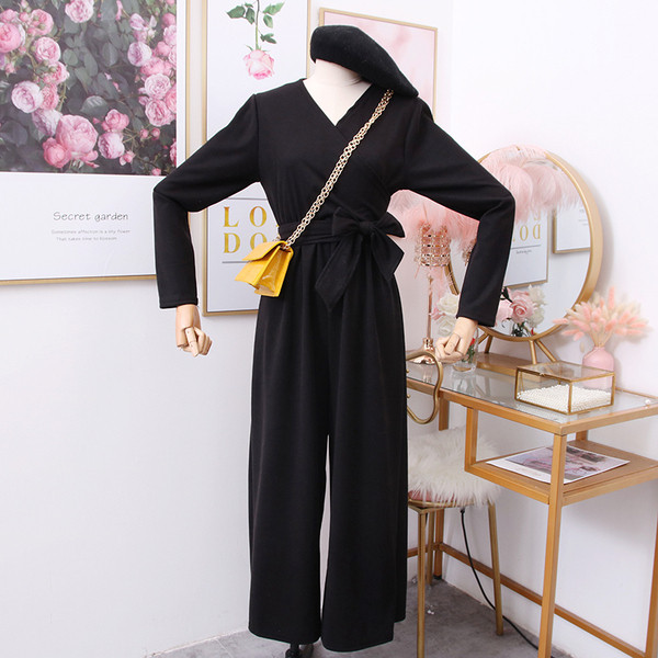 Modern női overál spitz nyakkivágással - több színben