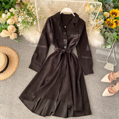 Modern női ruha övvel, négy színben